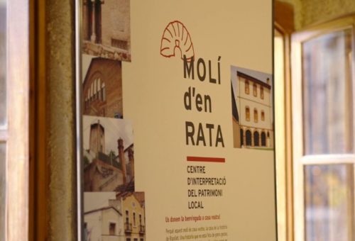 Detall del cartell i plafó informatiu del CIP Molí d’en Rata, Ripollet Detall del cartell i plafó informatiu del CIP Molí d’en Rata, a Ripollet, amb informació sobre la història del molí i el Centre d’Interpretació del Patrimoni Local.