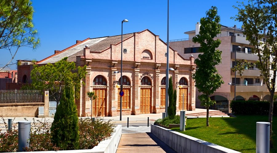 Edifici de La Patronal de Sant Quirze del Vallès.