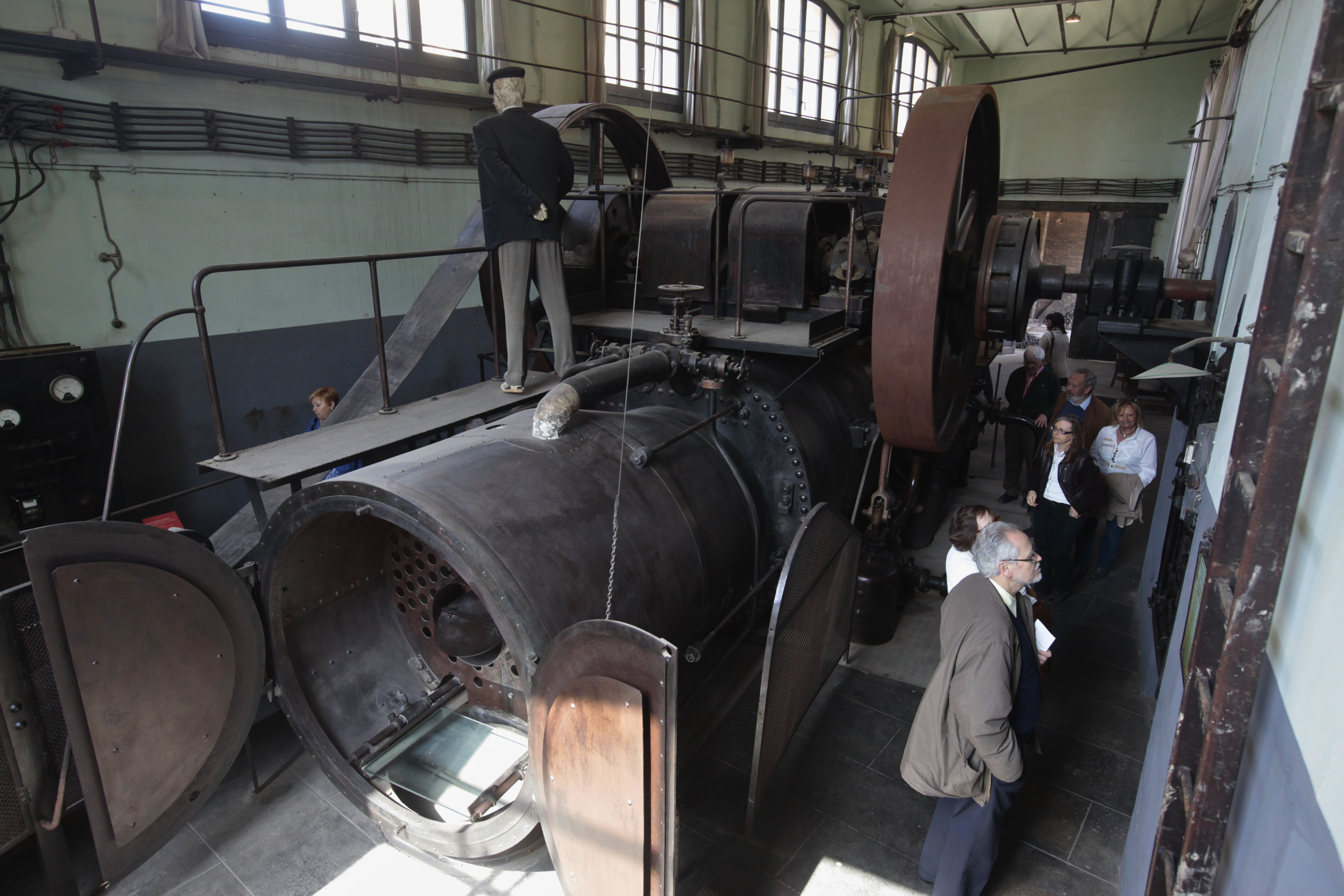 Exposició a l'interior del Vapor Buxeda Vell de Sabadell.
